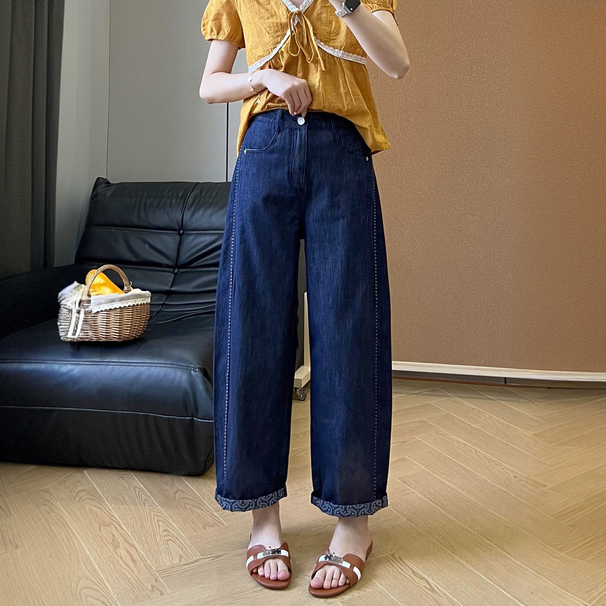 丹宁蓝弯刀牛仔裤女大码梨形身材图片