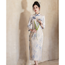 秋中年妈妈 侧八扣小个子日常2025年新款 青花瓷国风中袖 旗袍年轻款