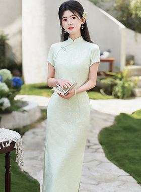 减龄旗袍年轻款绿色蚀骨少女2026年新款高端大气轻国风送考新中式