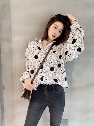 Shirt women's Autumn New Retro Hong Kong printed shirt loose lazy style long sleeve top bottomed shirt