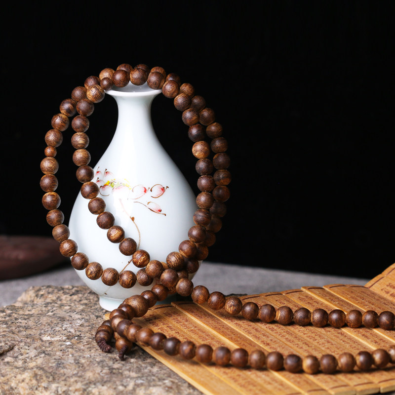 정통 하이난 천연 침향 팔찌 0.8*108 묵주 구슬 QINNAN 부처님 구슬 오리올스 노래 녹색 체스 NANXIANG 휴대용 팔찌