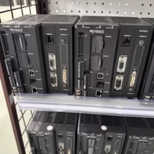 基恩士KEYENCE视觉控制器XG-8702LP，成色好，—议价