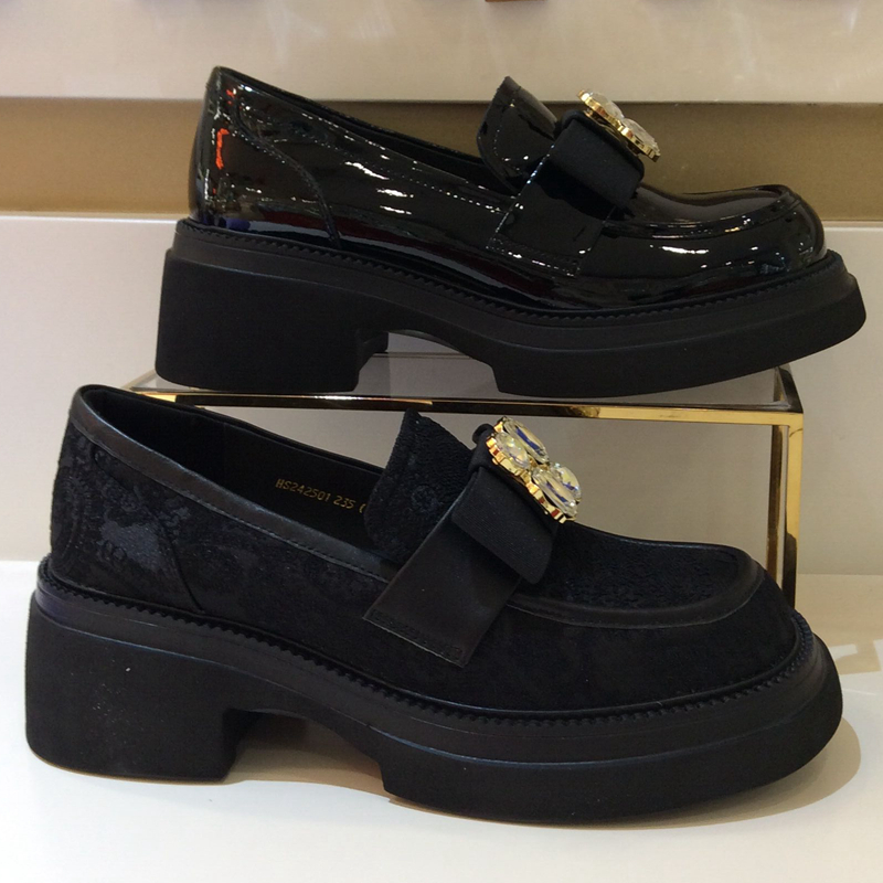 哈森HARSON正品2024新款春秋季水钻厚底时尚女单乐福皮鞋HS242501