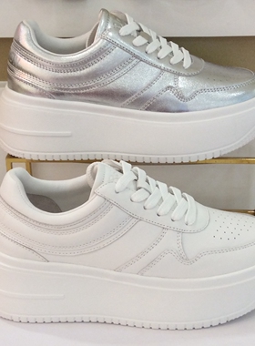 哈森HARSON正品2025新款春秋季轻便平厚底打孔休闲女鞋HCL255801