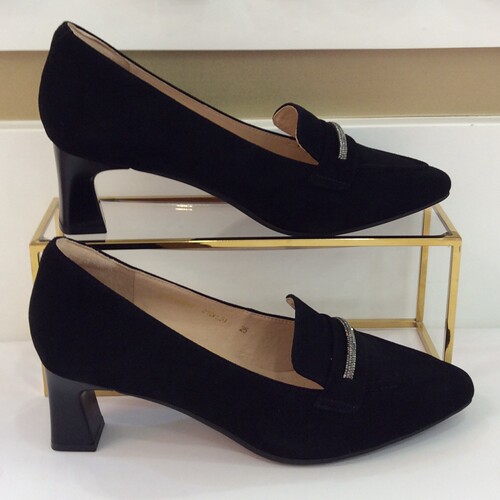 哈森新款高粗跟尖头水钻女单鞋