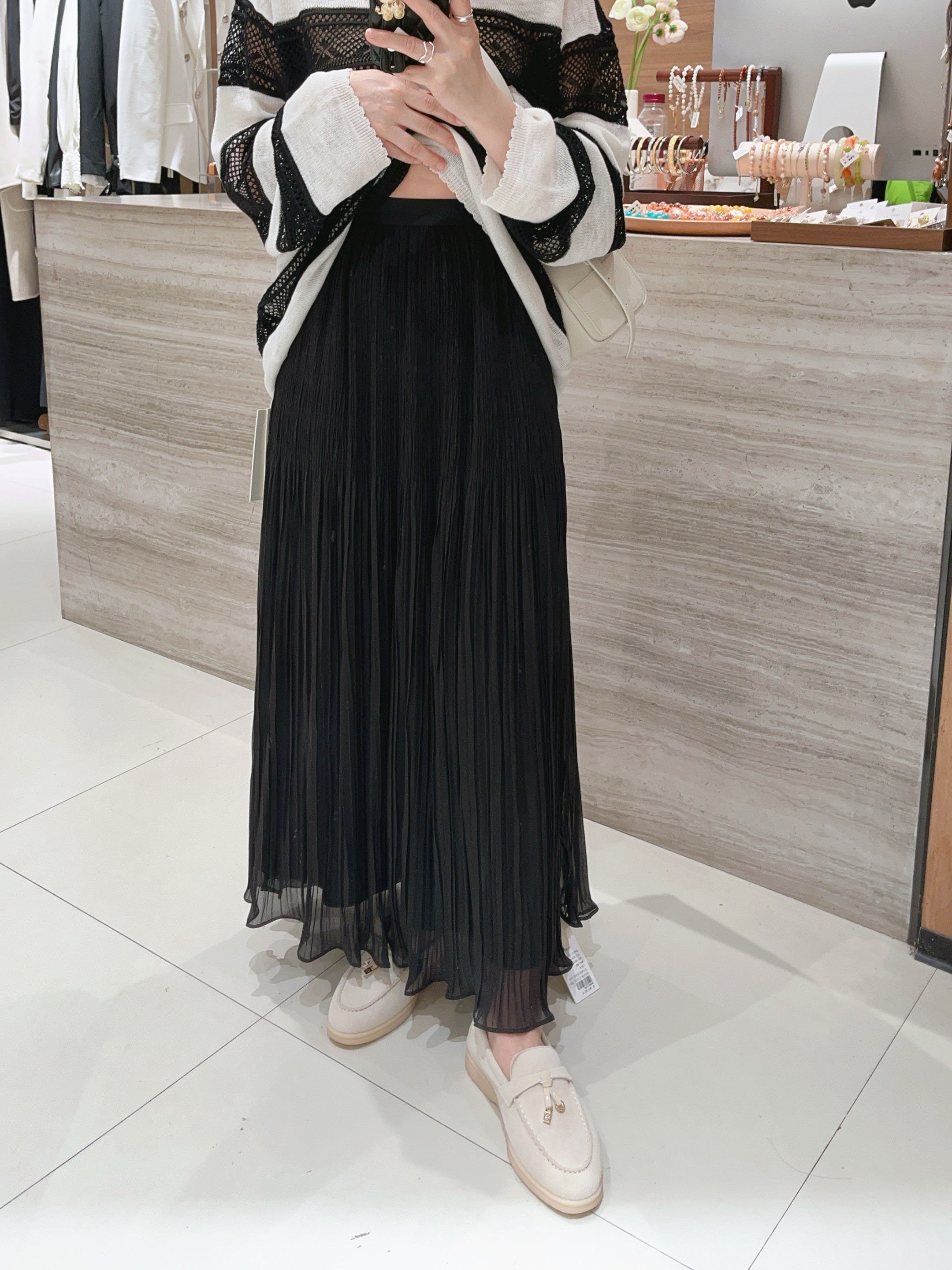 之月2026春季新款纱料珠光感半裙超细竖条显瘦百褶伞裙半身裙女