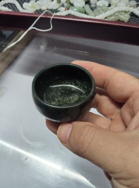 新疆和田玉籽料青碧玉细料茶碗酒盏主人杯