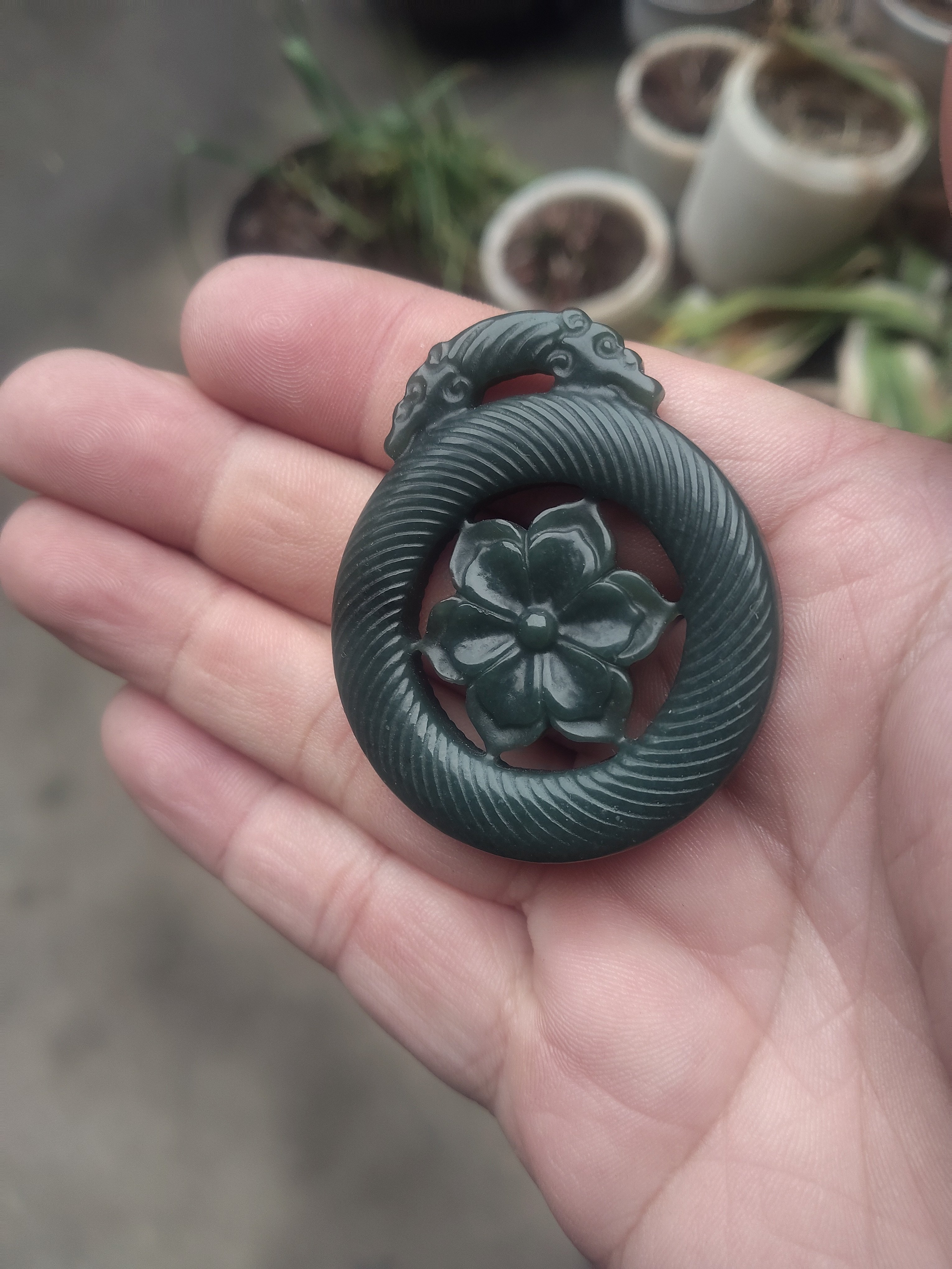 新疆和田玉籽料青碧玉向阳迎春花开富贵镂空玉佩牌挂件吊坠