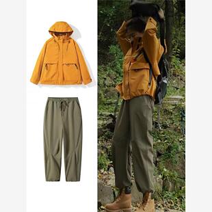 欧购玫瑰的故事刘亦菲黄亦玫同款黄色冲锋衣女减龄新款登山服绿色