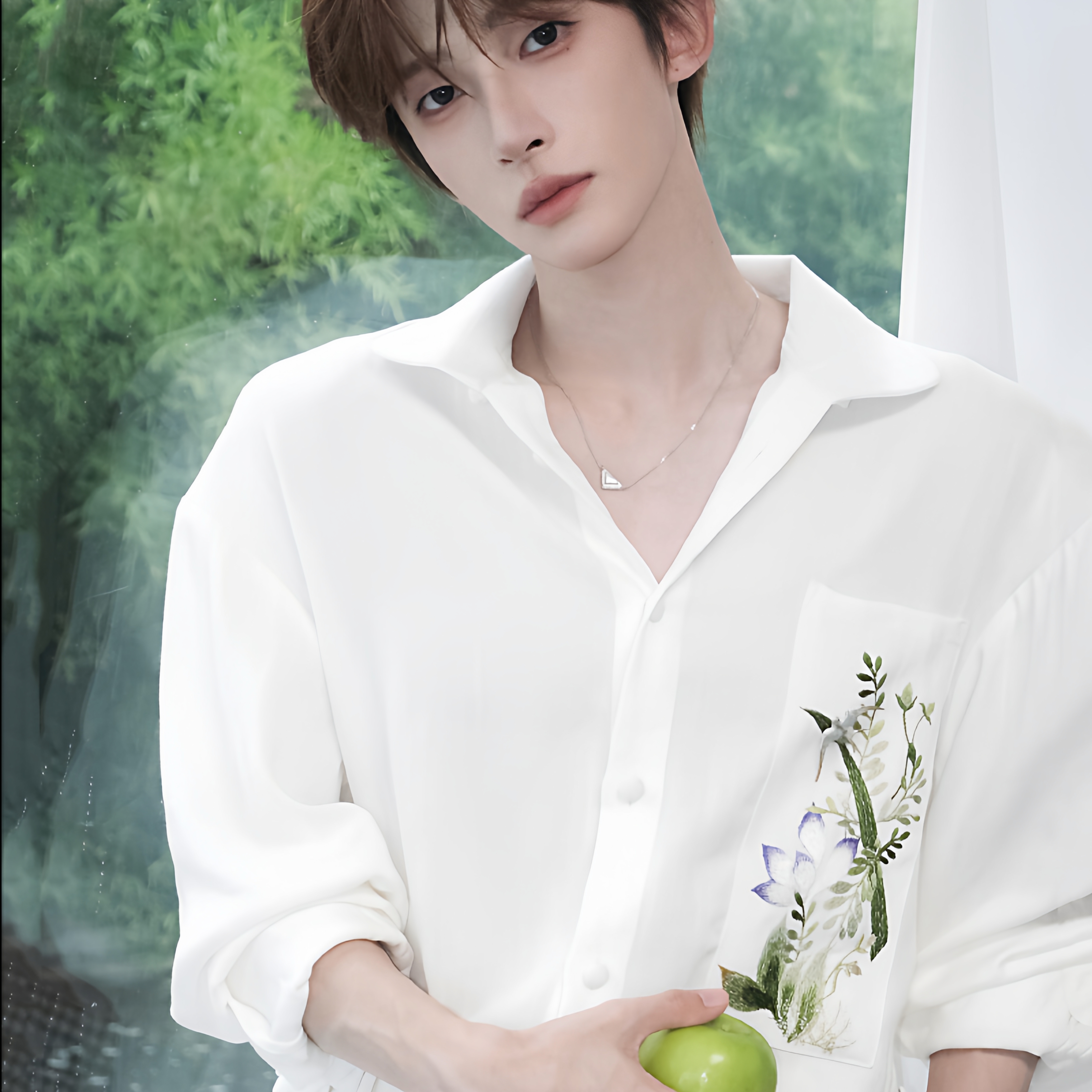 刘宇明星同款白色长袖衬衫