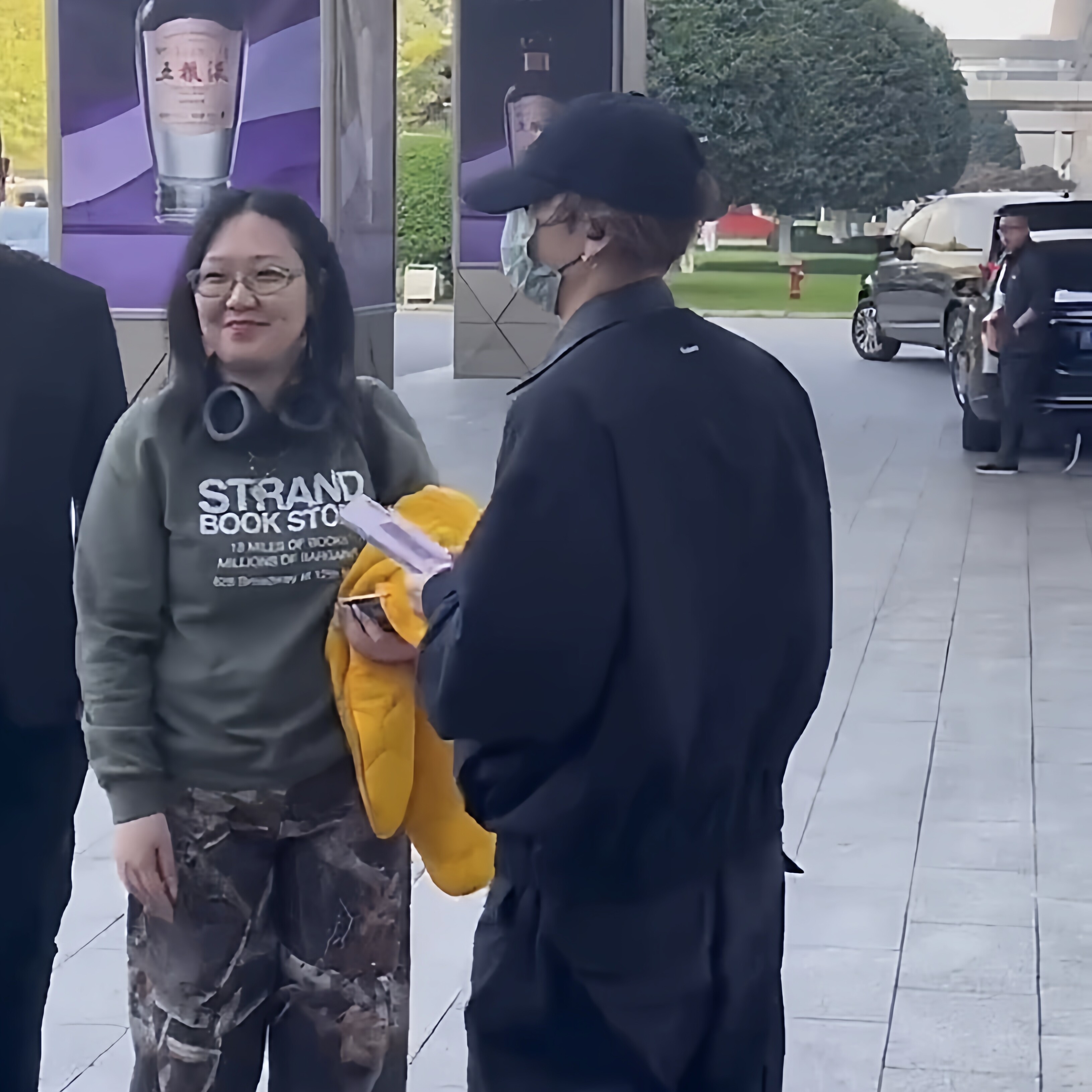 王嘉尔同款男士短款翻领拼皮夹克美秋冬季美式休闲夹棉黑色外套潮