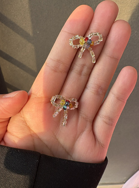 赵露思同款甜美精致蝴蝶结小巧耳钉可爱日系耳饰圆脸茶系耳环耳夹