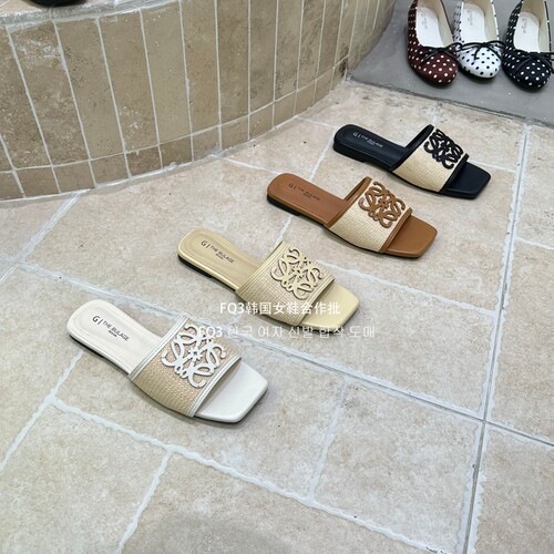 FQ3 实拍THE BULAGE一字带露趾软底防滑方头拼接休闲外穿平跟鞋拖