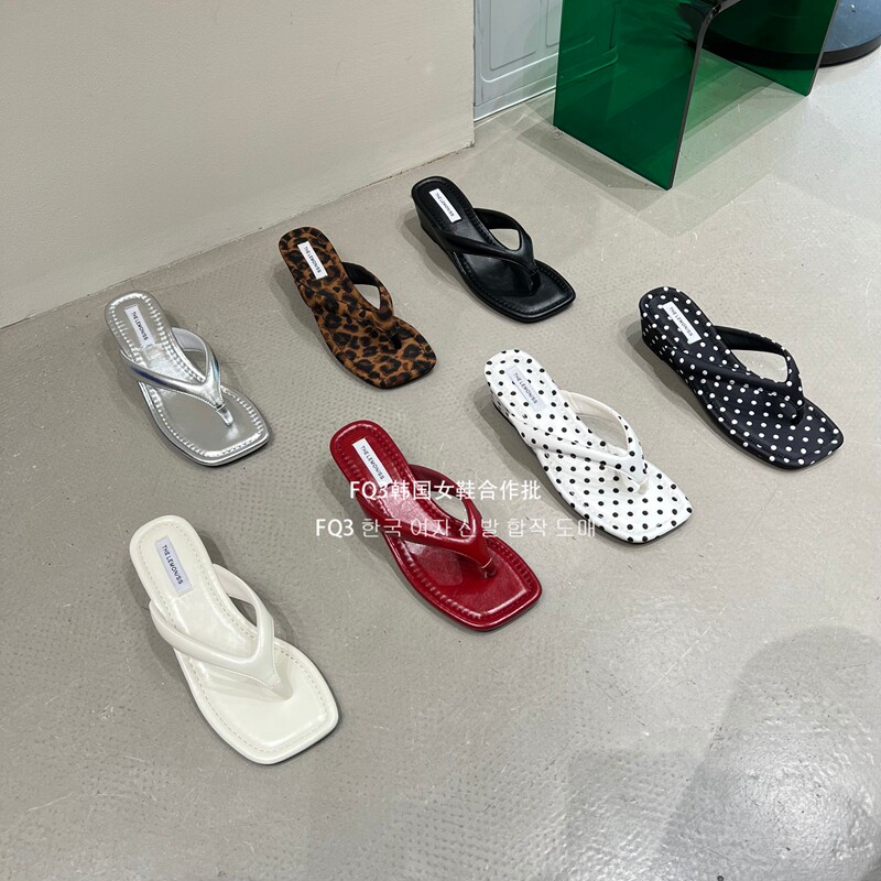 FQ3 实拍LUOMANLI方头露趾夹趾人字拖休闲百搭坡跟凉拖鞋女外穿