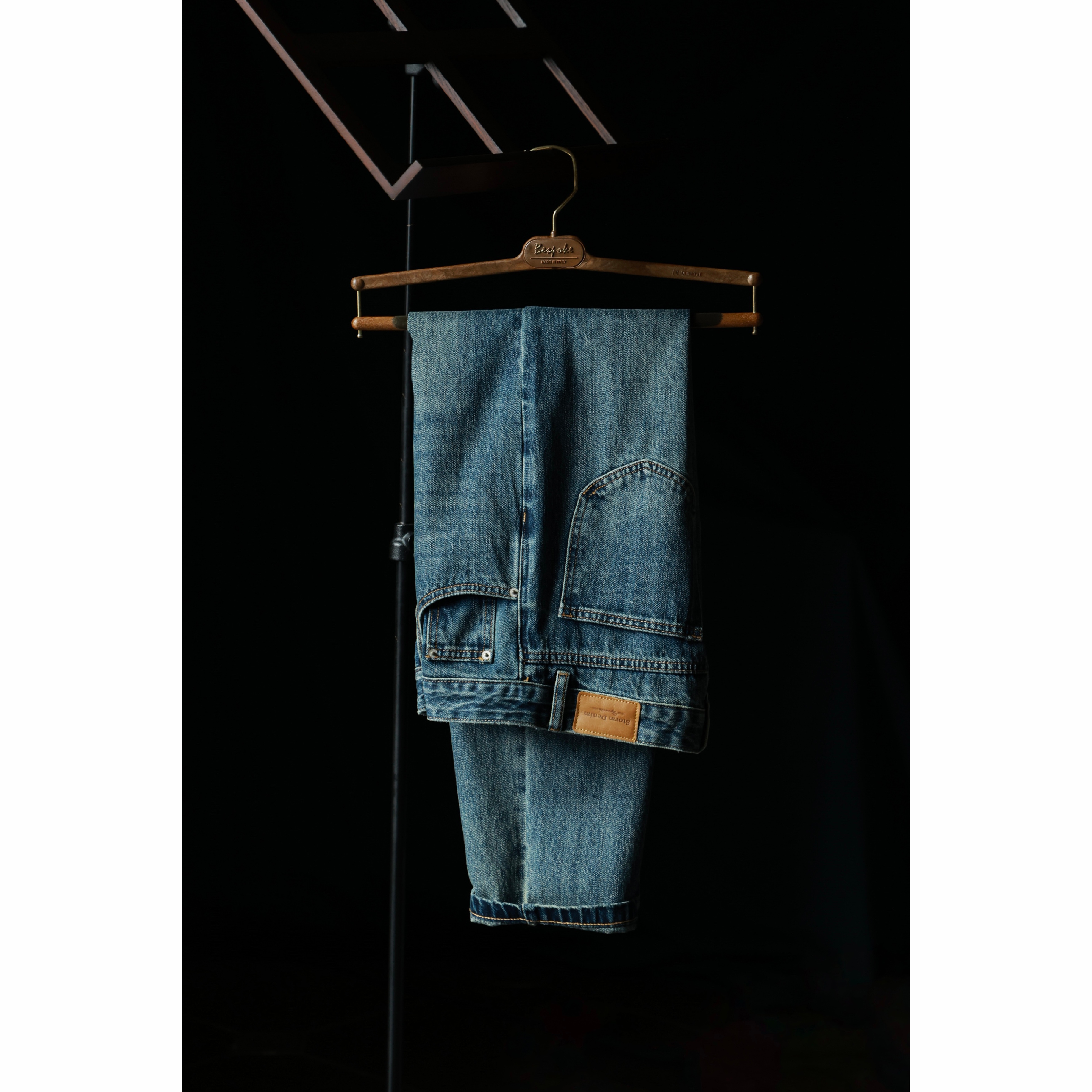 UGENTLE男装 纯棉水洗「丹宁风蚀蓝」中高腰复古绅士休闲丹宁长裤