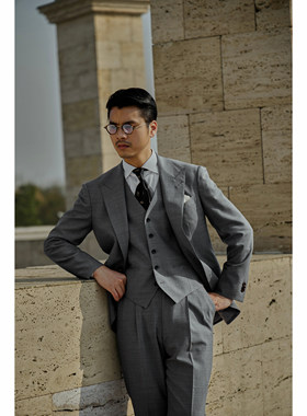 UGENTLE戗驳领纯羊毛三件套西服