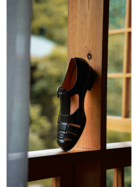 UGENTLE男装品牌 意大利进口小牛皮 皮底 Blake工艺 复古罗马凉鞋