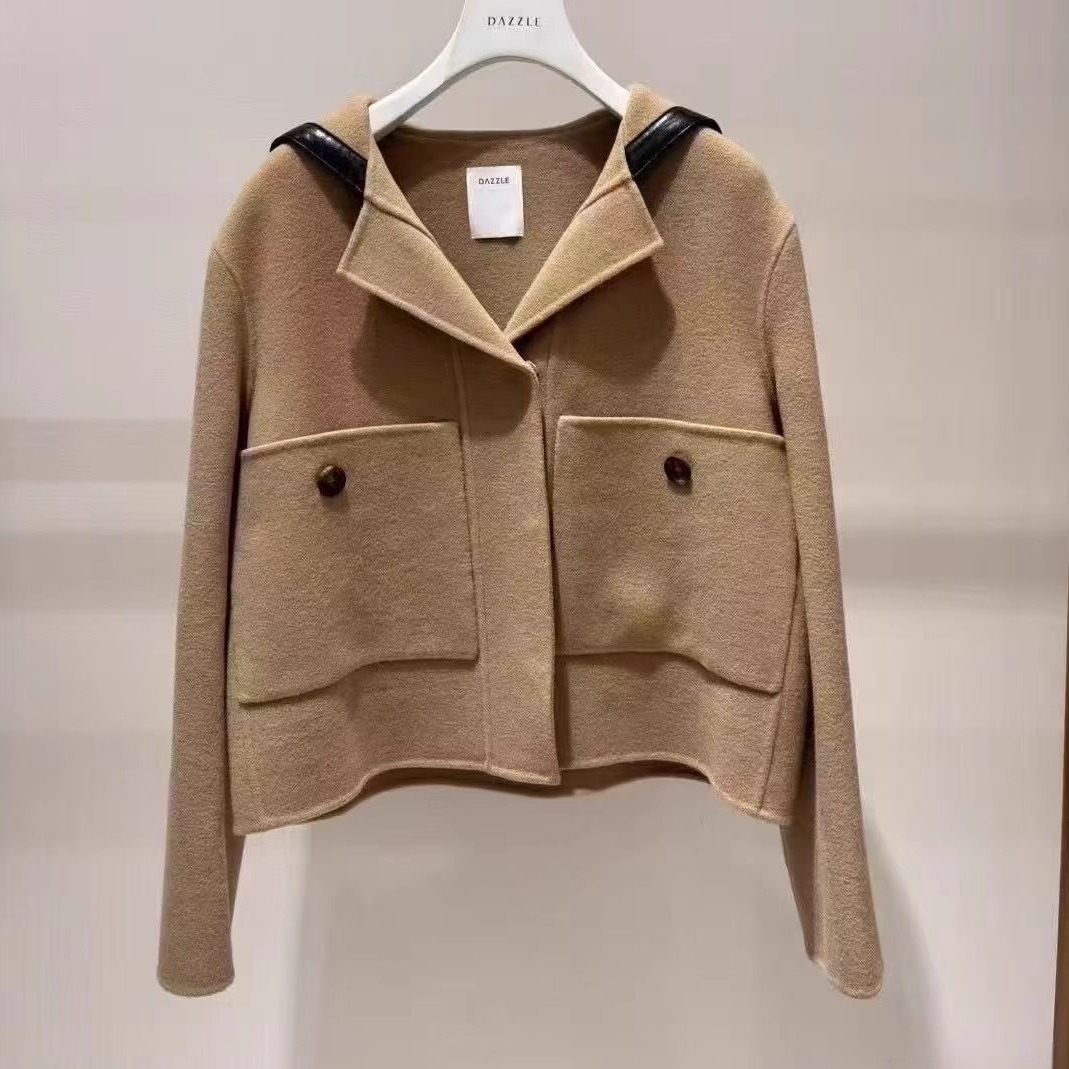 2I4G133折DAZZLE地素国内正品代购2024冬浅卡其色短大衣吊牌2899