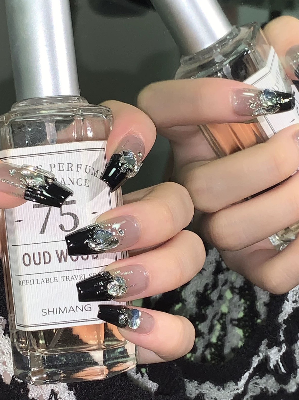 纯手工光疗穿戴甲2024年新款黑色恋人冰透黑钻显白美甲片成品