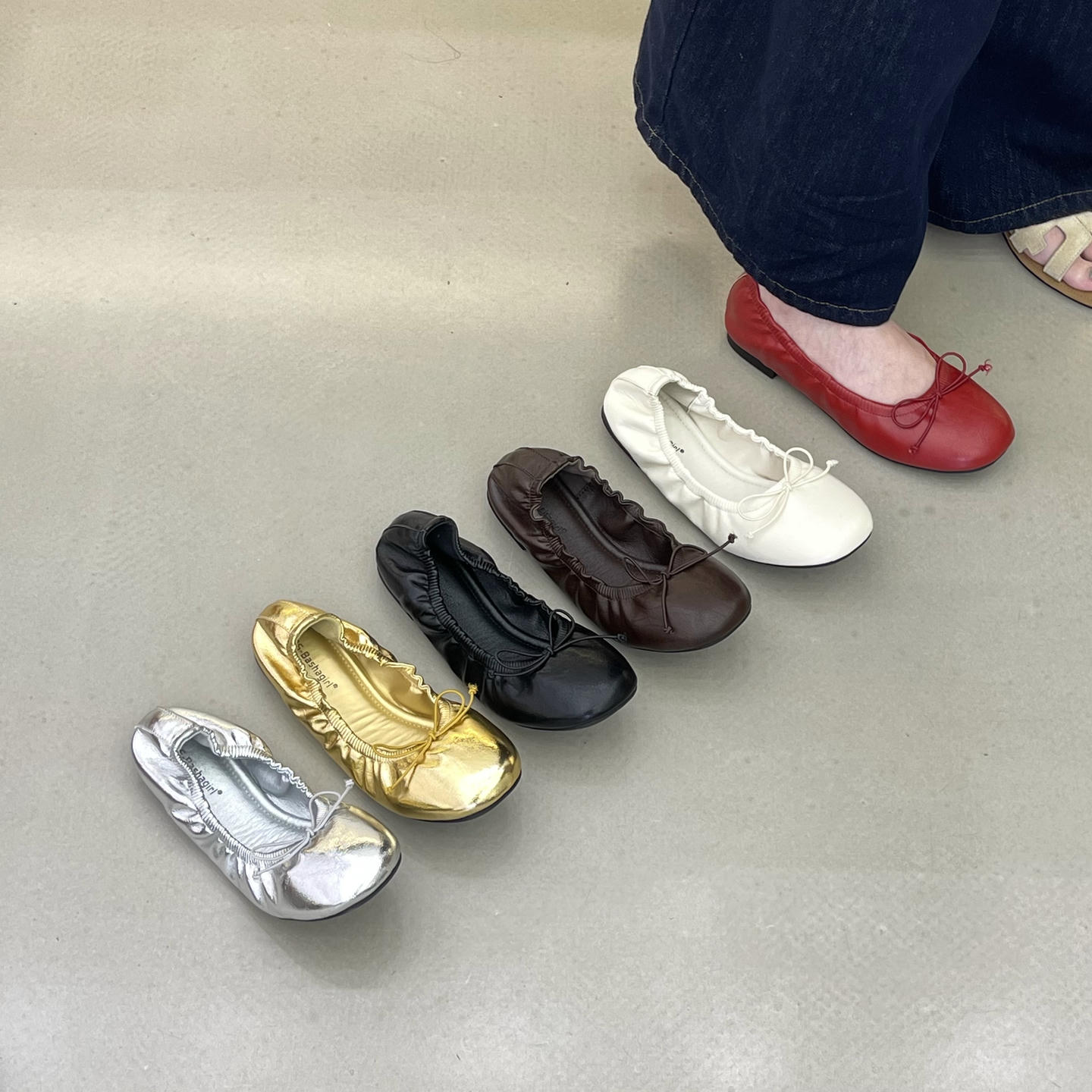 十三行女鞋实拍韩式浅口单鞋女平跟一脚蹬蝴蝶结圆头芭蕾舞鞋舒适