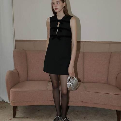 千金丝绒蝴蝶结年会礼服小黑裙