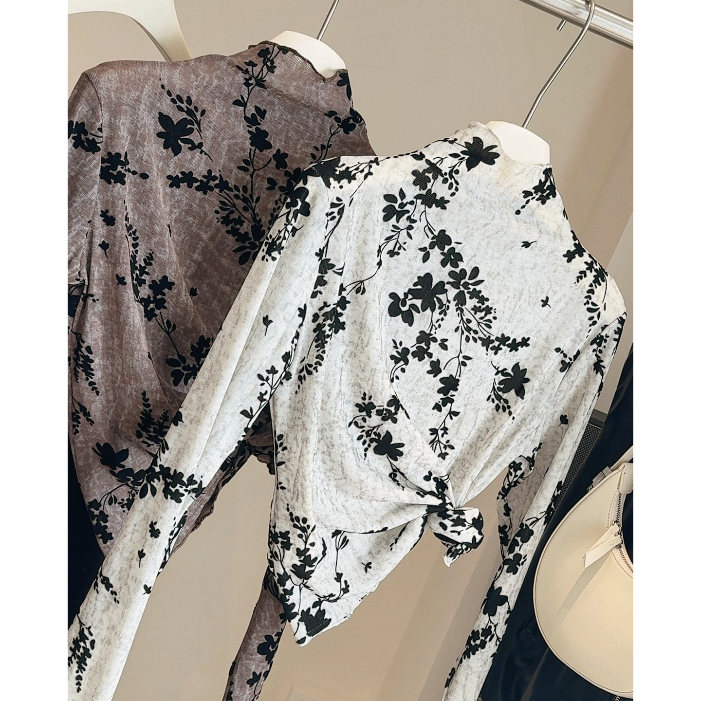 半高领植绒提花长袖打底衫女2025秋新款小众修身纯色T恤小衫上衣