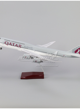 卡塔尔航空B747-8感应LED灯起落架树脂仿真客机1:150飞机模型47cm