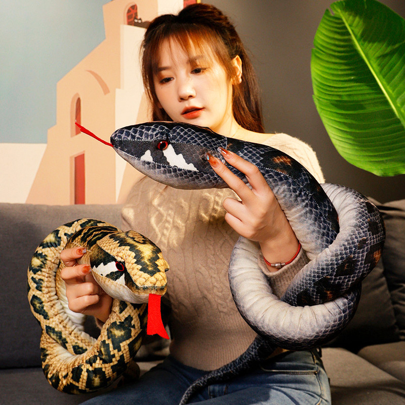 仿真逼真假蟒蛇公仔大号整蛊蛇道具毛绒玩具恶搞怪生日礼物男女孩