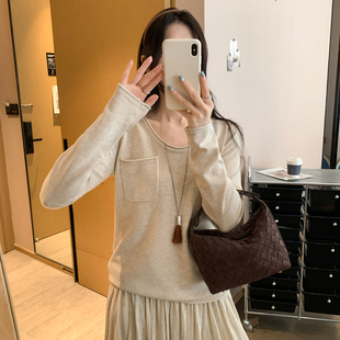 T恤设计感小众洋气内搭宽松气质上衣 女秋冬长袖 法式 U领卷边打底衫