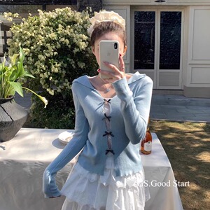 2025早春V领蝴蝶结蕾丝拼接针织衫女设计感小众打底衫假两件上衣