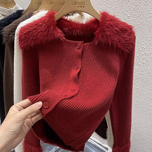 2023秋冬红色毛毛领毛衣女修身打底衫设计感小众短款针织开衫上衣