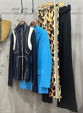 绒面修身外套女亮色西服