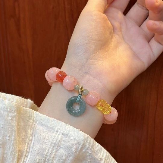 【桃花朵朵开】天然马粉水晶老型珠单圈手链女 翡翠平安扣手串