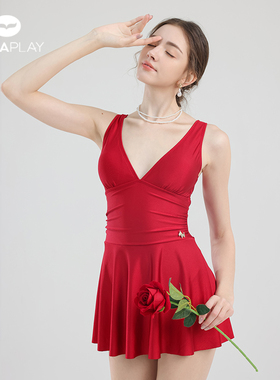 AquaPlay红色泳衣连体女款裙式露背绝美大码泡温泉泳衣度假游泳装
