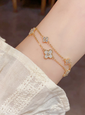 小清新时尚轻奢设计感双层贝壳四叶花手链日常通勤百搭高级手饰品