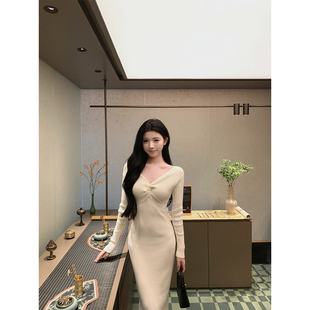 包臀修身 THE 百搭纽结冬季 B1umarin 针织连衣裙女 SWAN司凰轻奢