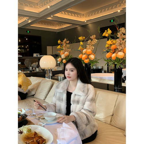 龙猫小贵妇獭兔短款外套