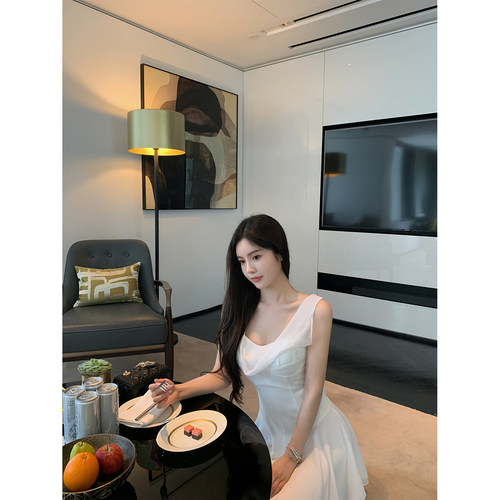 温柔风茶歇裙荡领气质收腰连衣裙