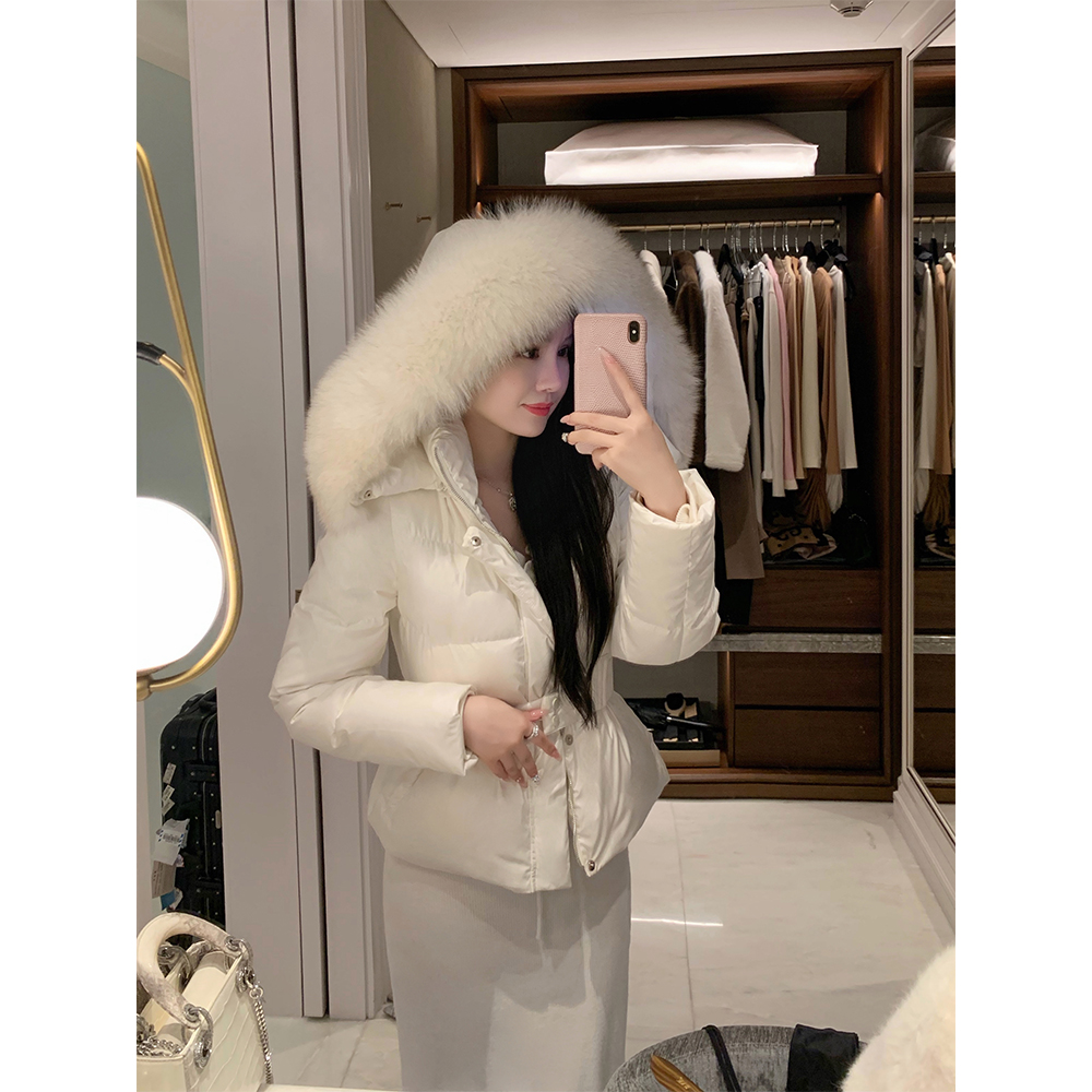 90白鸭绒狐狸毛领收腰短款羽绒服