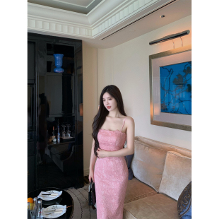 氛围感温柔包臀裙修身 香香软软 蕾丝吊带连衣裙 SWAN司凰轻奢 THE