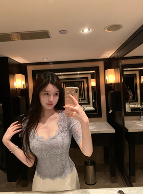 THE SWAN司凰轻奢 娇娇系列 法式小高级蕾丝衫修身显瘦短袖小上衣