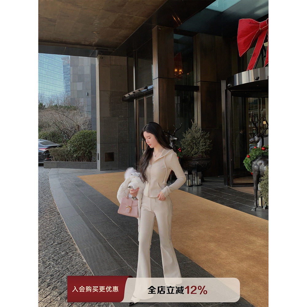 【现货9折】THE SWAN司凰轻奢 430g加绒加厚连帽上衣裤子运动套装,女装/女士精品,时尚套装,淘宝优惠券,粉丝福利购,淘宝优惠卷