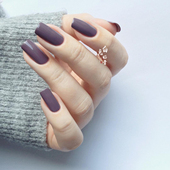 显白烟熏灰紫色 白兔奶昔ESSIE指甲油Merino cool烟灰紫色豆沙紫