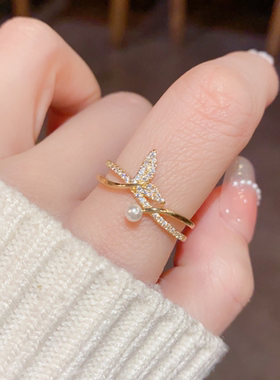 鱼尾珍珠法式轻奢戒指