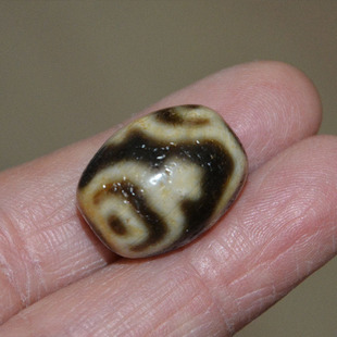 藏传天然西藏至纯宝瓶虎牙达洛包浆天珠散珠原创设计手链男女