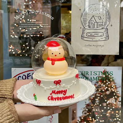 网红圣诞节水晶球蛋糕装饰摆件发光雪人塑料透明罩玻璃罩插件