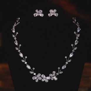 白纱礼服写真跟妆配饰 新娘结婚韩式 喜看新款 精致锆石项链颈链套装