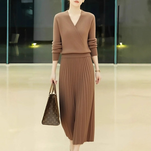 漂亮女装高端时尚搭配一整套感冬装气质休闲针织毛衣裙子套装