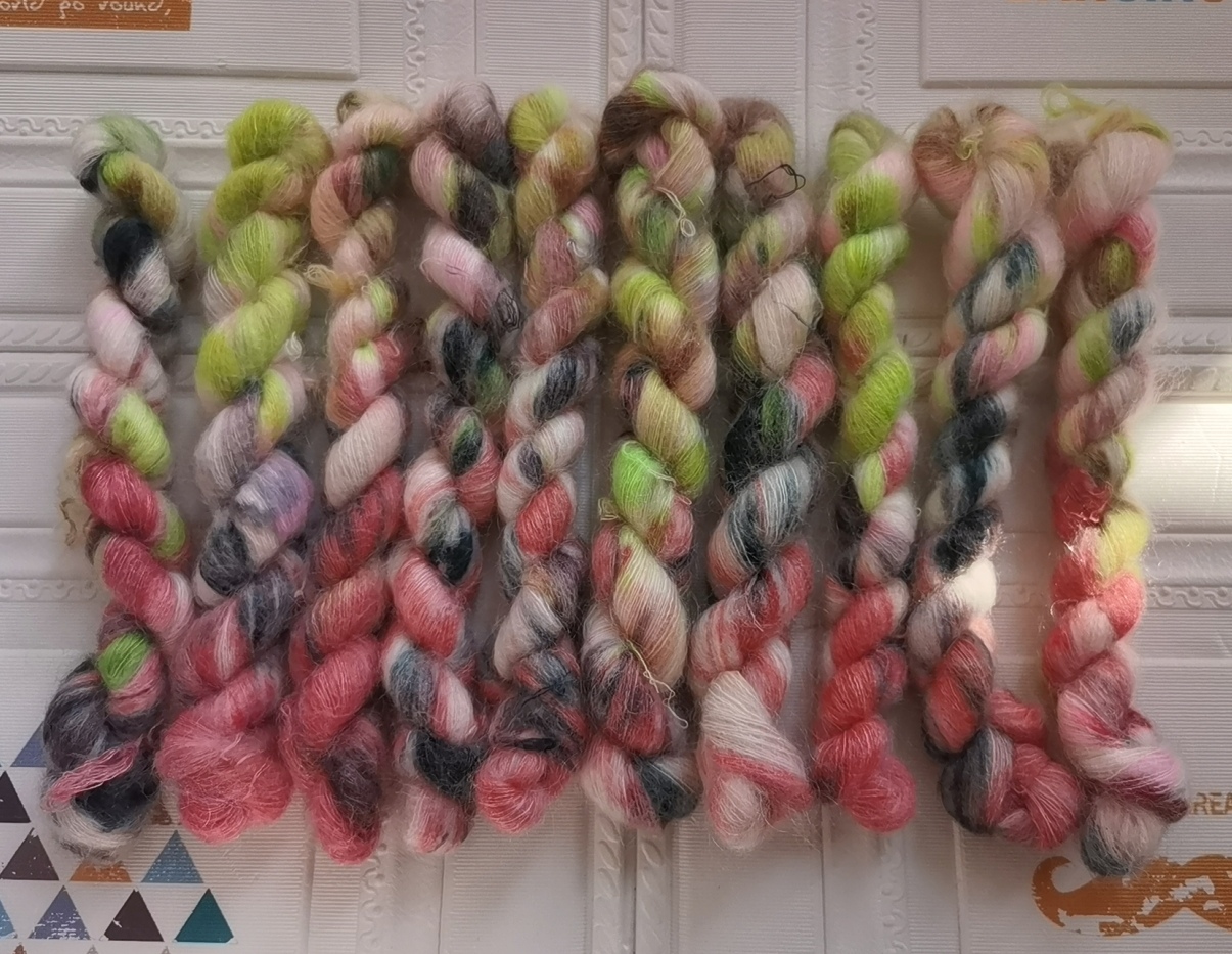 现货手染线70%马海毛30%尼龙超柔软舒适可贴身线长290米25g可绕线