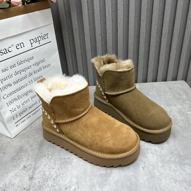 断码处理真皮女靴2025冬季新款加绒加厚保暖防寒套筒雪地靴女棉靴